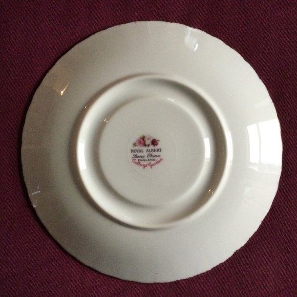 Royal Albert saucer plate Royal Minster cup fine bone china made in England - Picture 2 of 11